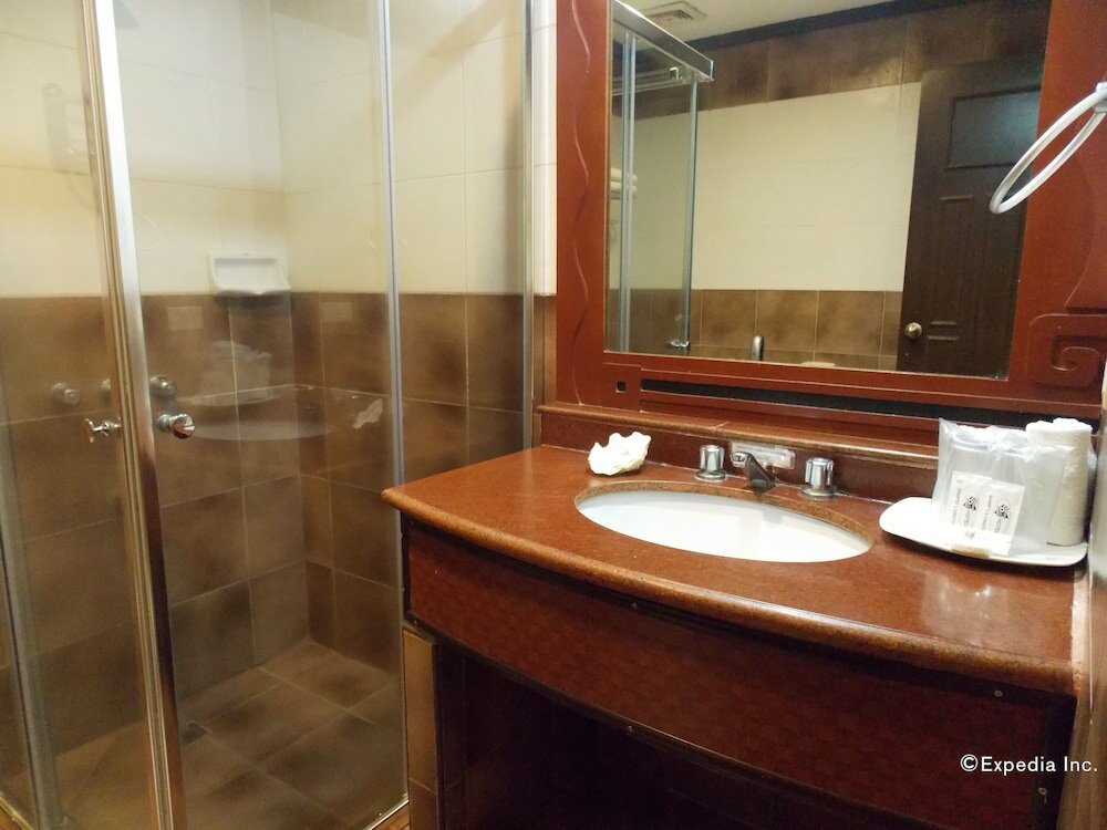 Фото Mo2 Westown Hotel Bacolod - Mandalagan