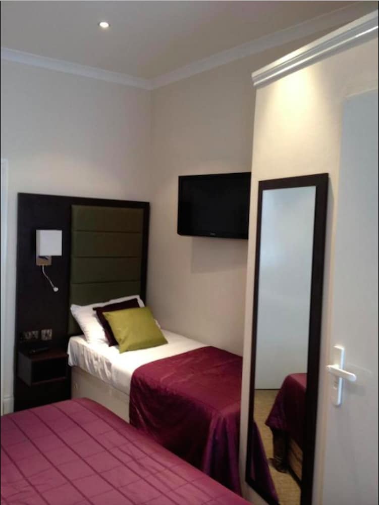 Фото Goodwood Hotel