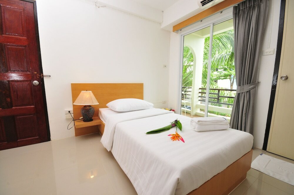 Фото Beerapan Hotel