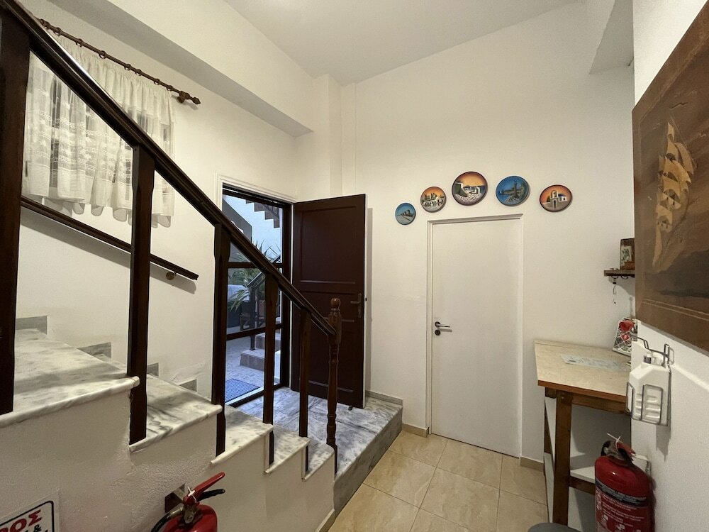 Фото Eleni Rooms