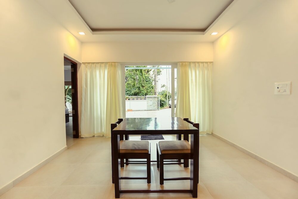 Фото Crayons Guest House