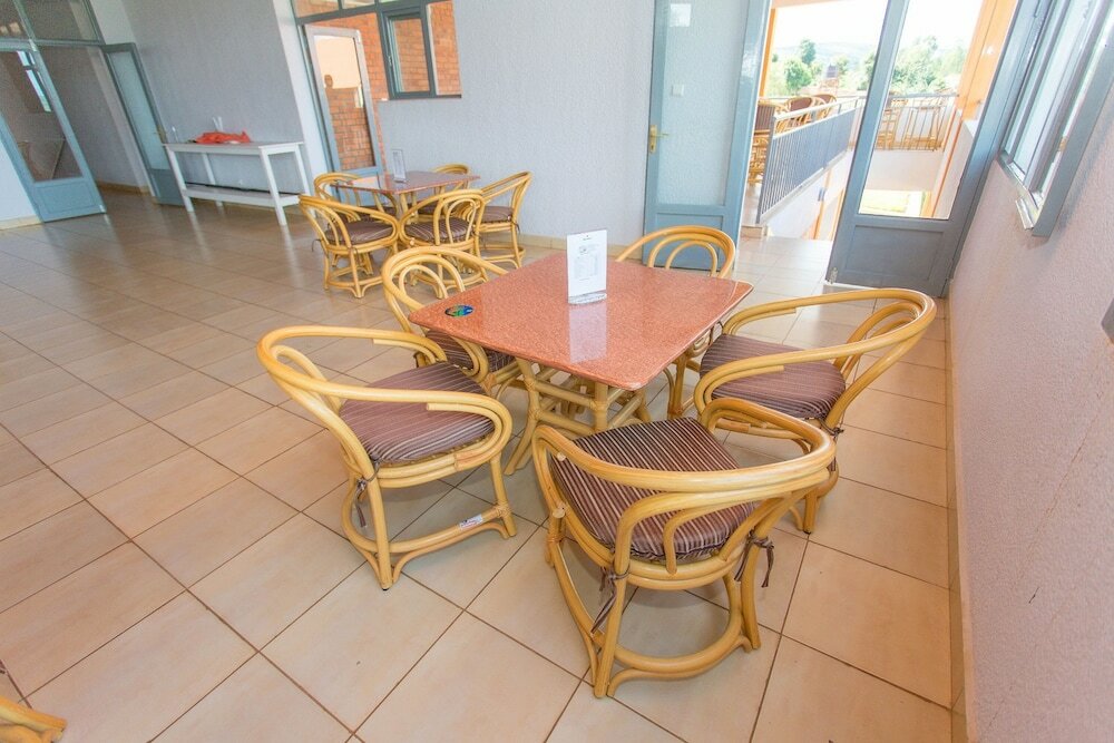 Фото Cenetra Hotel