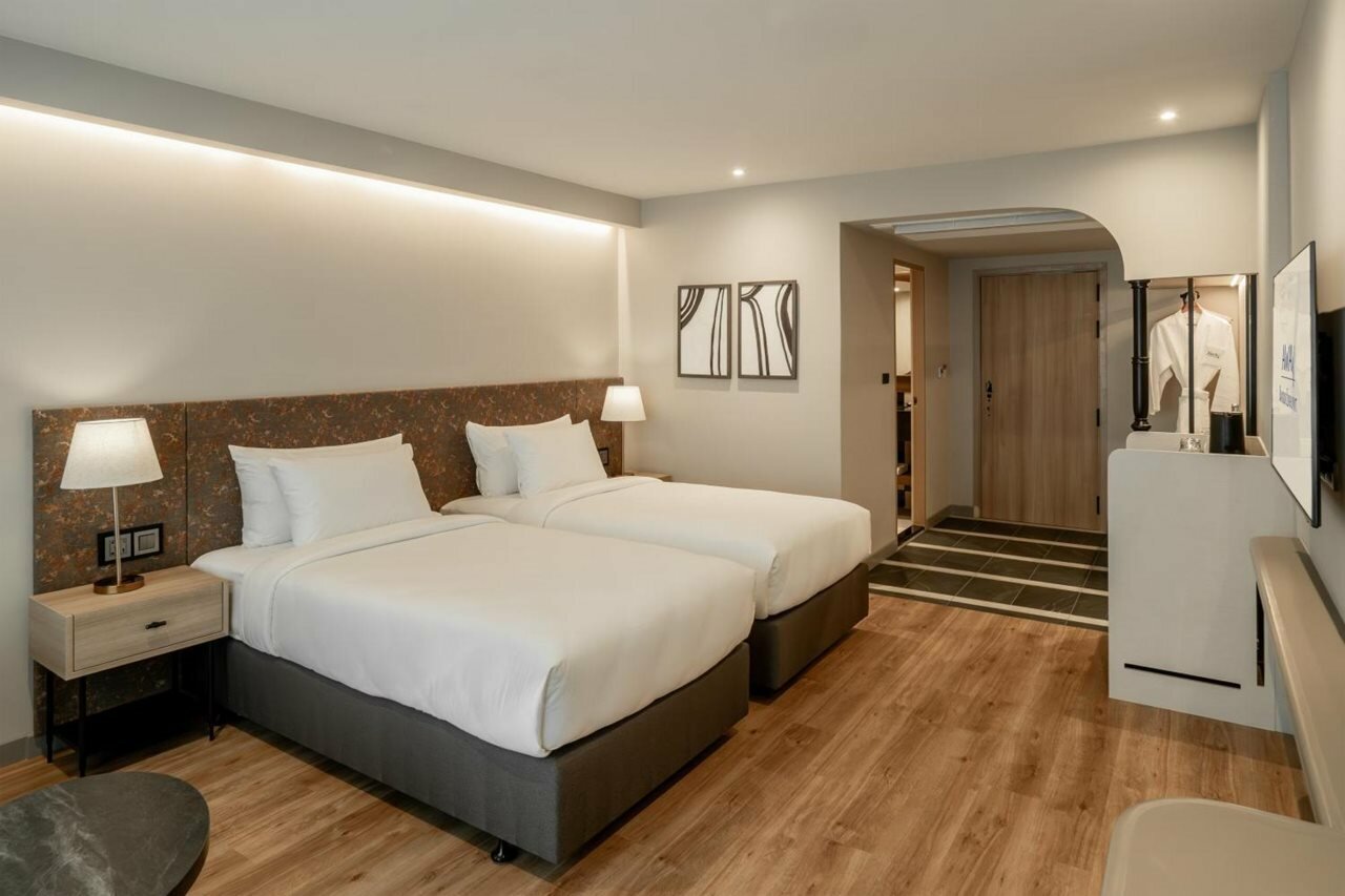 Фото Away Bangkok Sukhumvit