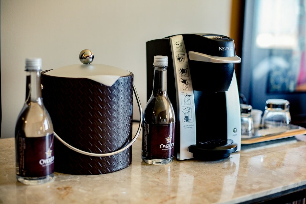 Фото Overton Hotel and Conference Center