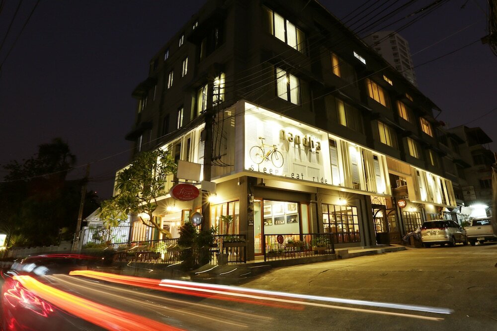 Фото Nandha Hotel