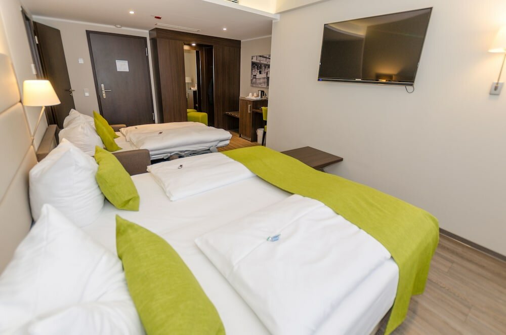 Фото Hotel bomonti Nürnberg West