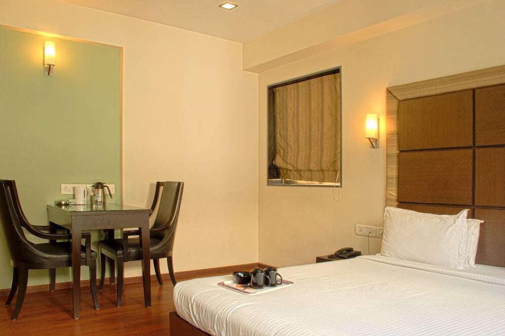 Фото Hotel Amigo