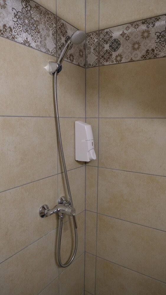 Фото Attila Hotel & Restaurant