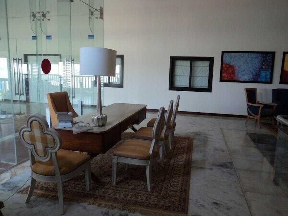 Фото The Enterprise