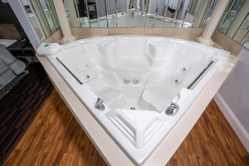 Фото Hyannis Plaza Hotel