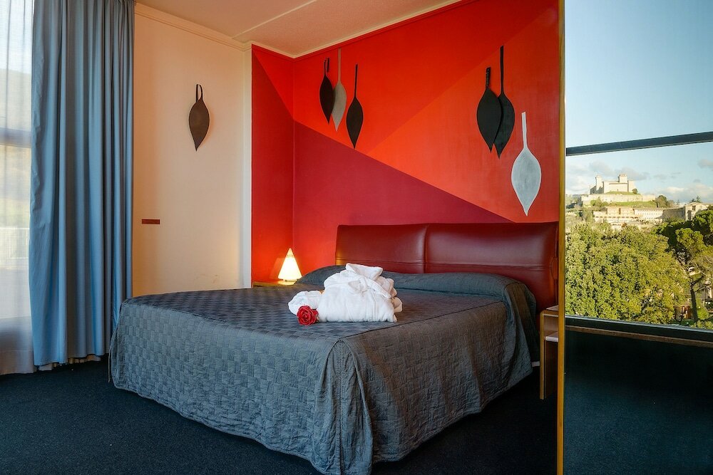 Фото Albornoz Palace Hotel Spoleto
