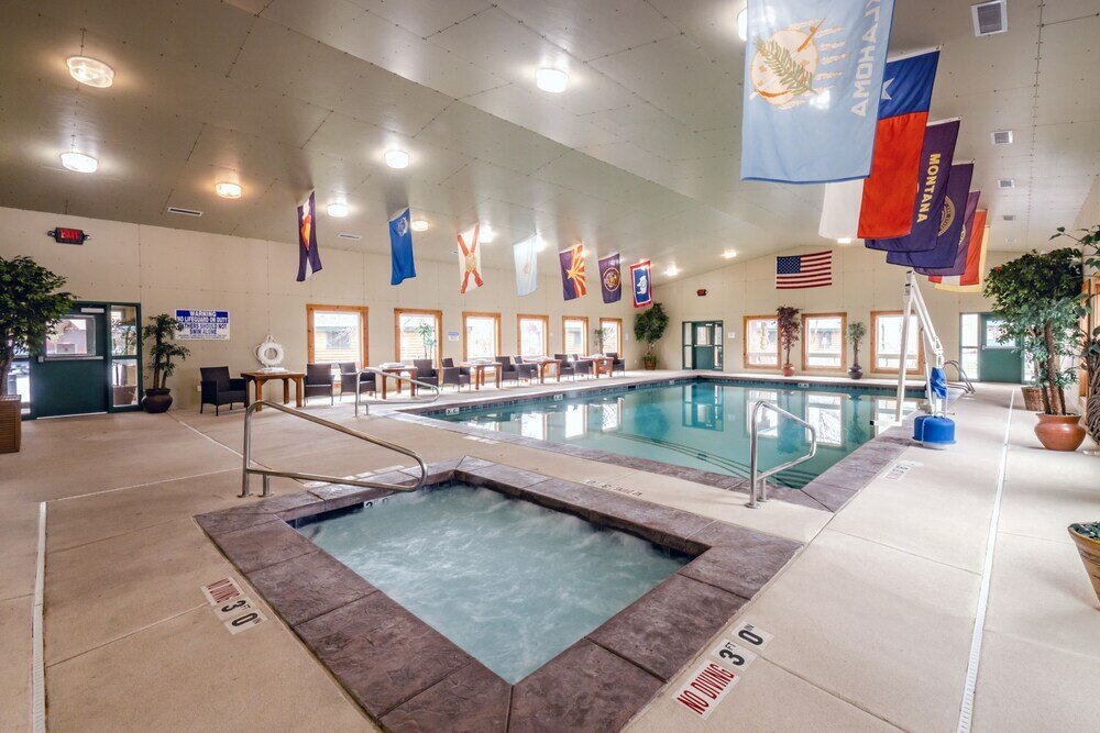 Фото Flying Saddle Resort