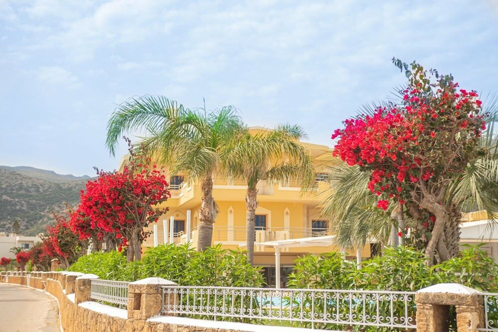 Фото Parthenis Hotel & Suites