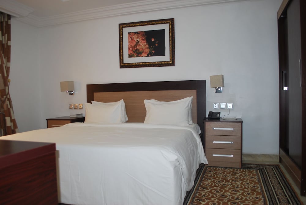 Фото Immaculate Platinum Luxury Resorts