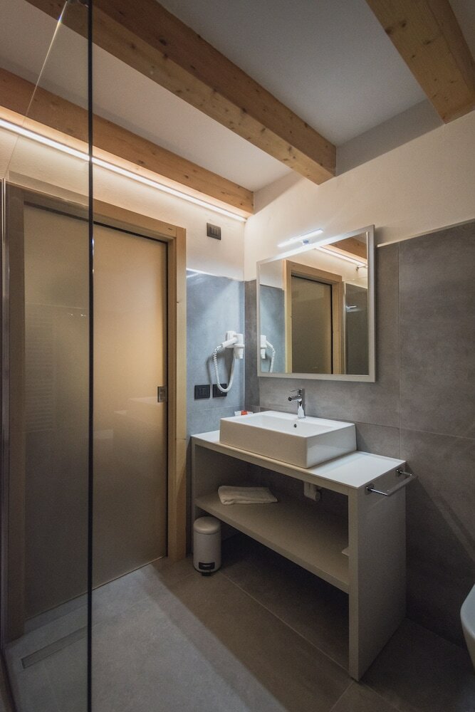 Фото X Alp Hotel