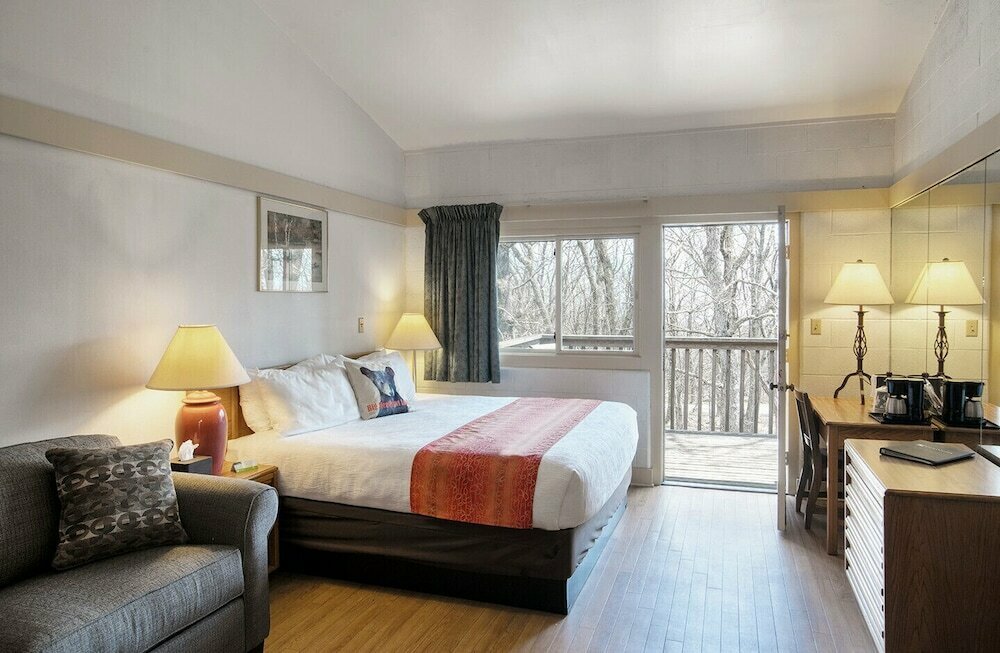 Hotel Big Meadows Lodge, Commonwealth of Virginia, photo