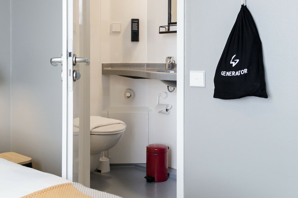 Фото Generator Hamburg