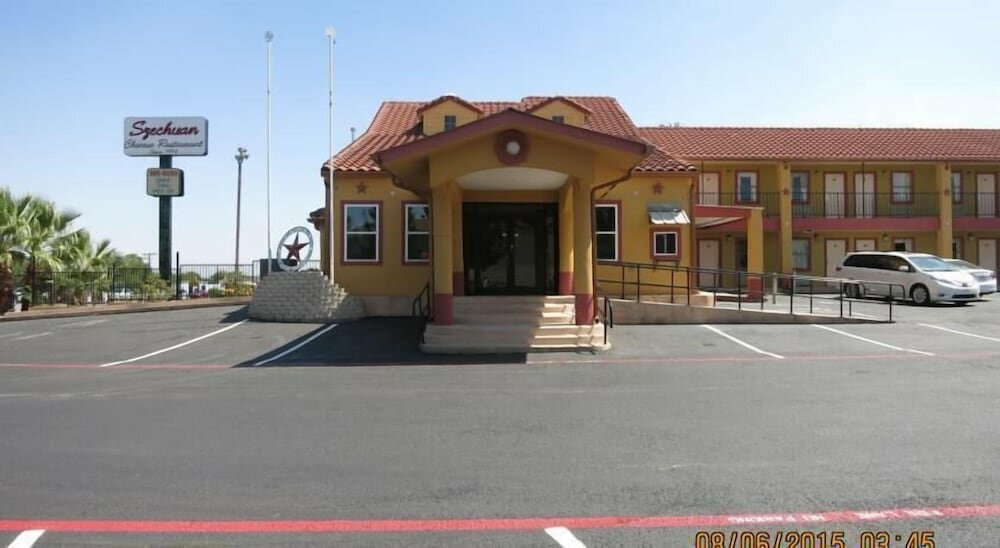 Hotel Taylor village inn and suites, State of Texas, photo