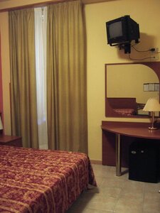 Innocenti (Marche, Pesaro e Urbino, Via Gioberti, 5), hotel