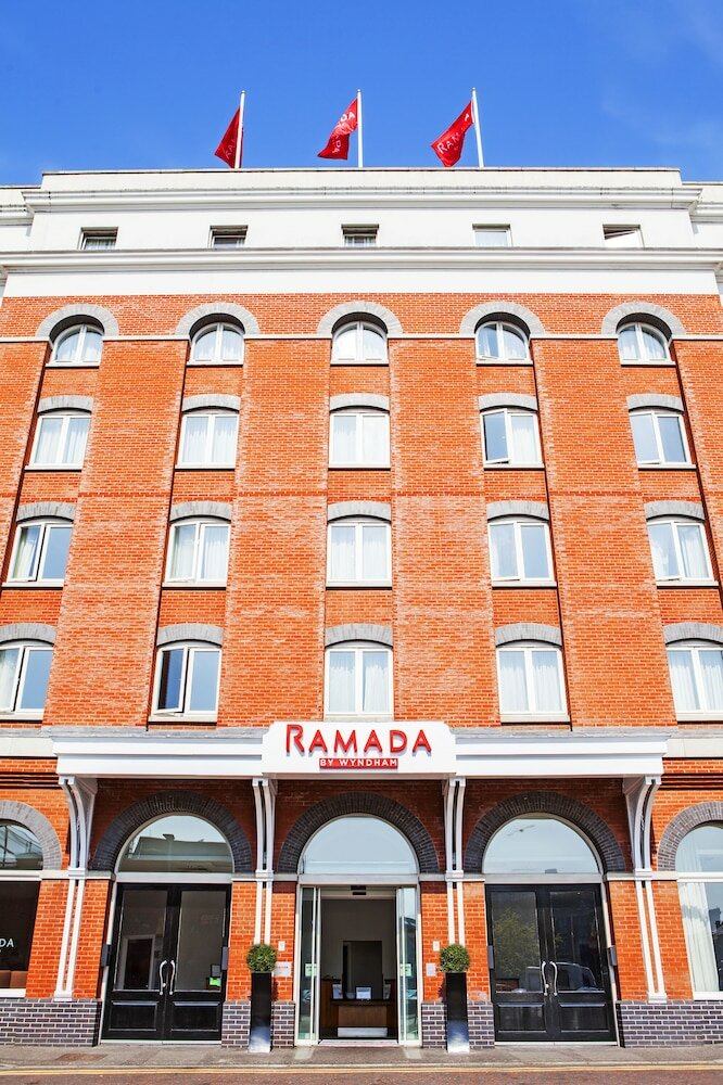 Фото Ramada by Wyndham Belfast City Centre