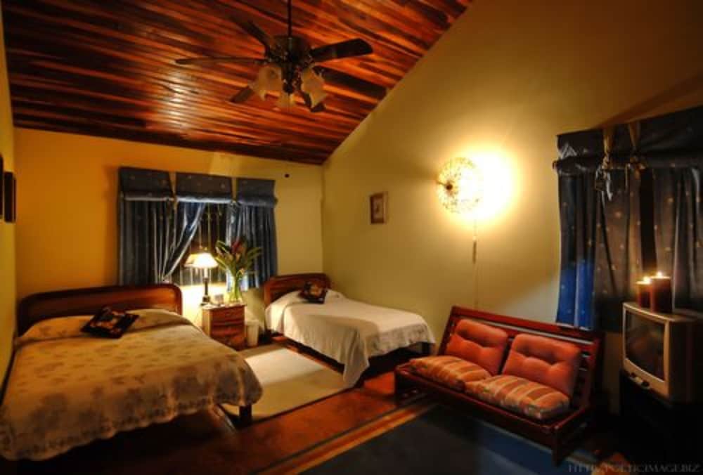 Фото The Cariari Bed and Breakfast