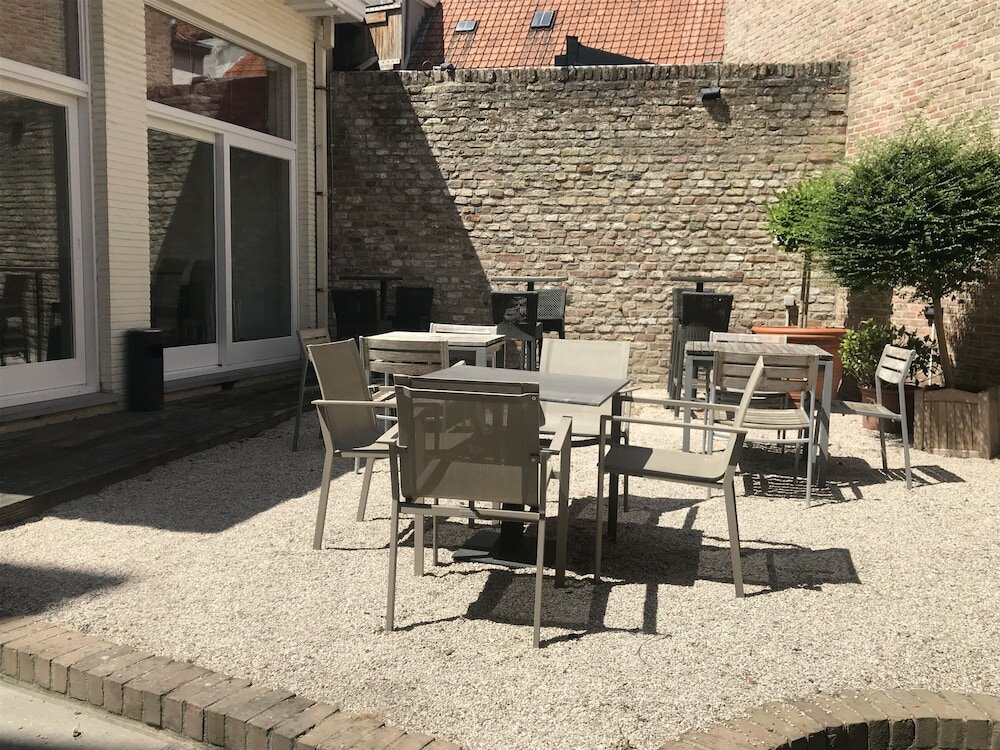 Фото Hotel du Theatre