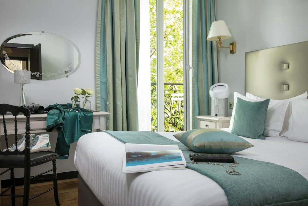 Фото Hotel Plaza Elysées