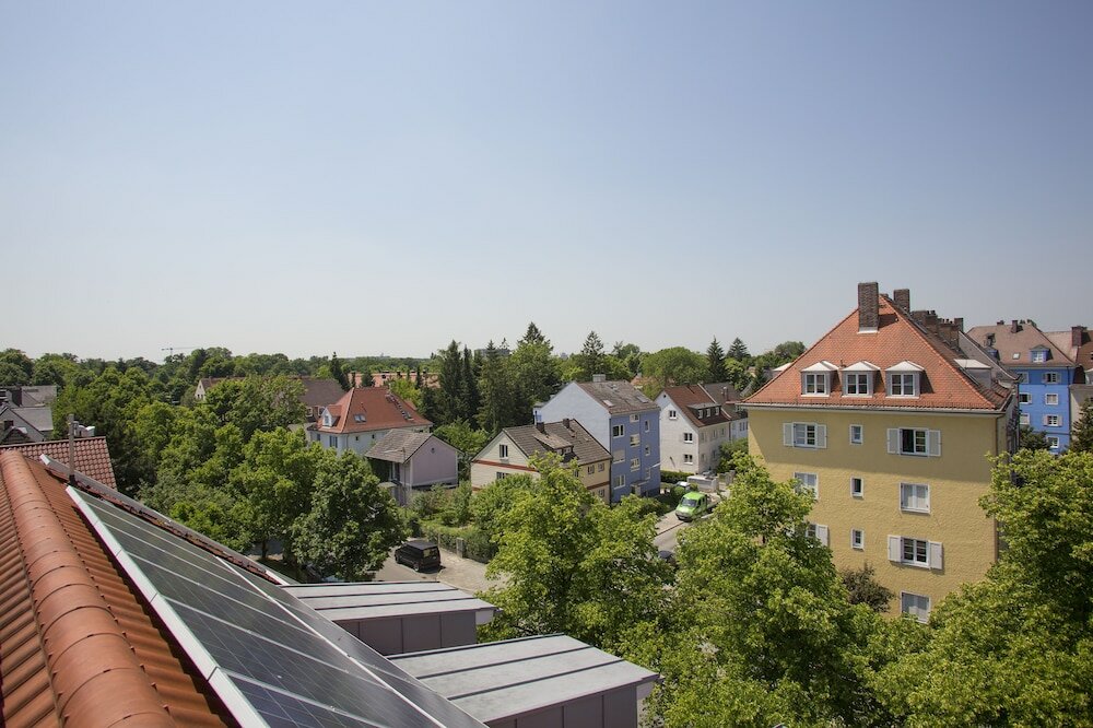 Фото Hotel Kriemhild am Hirschgarten