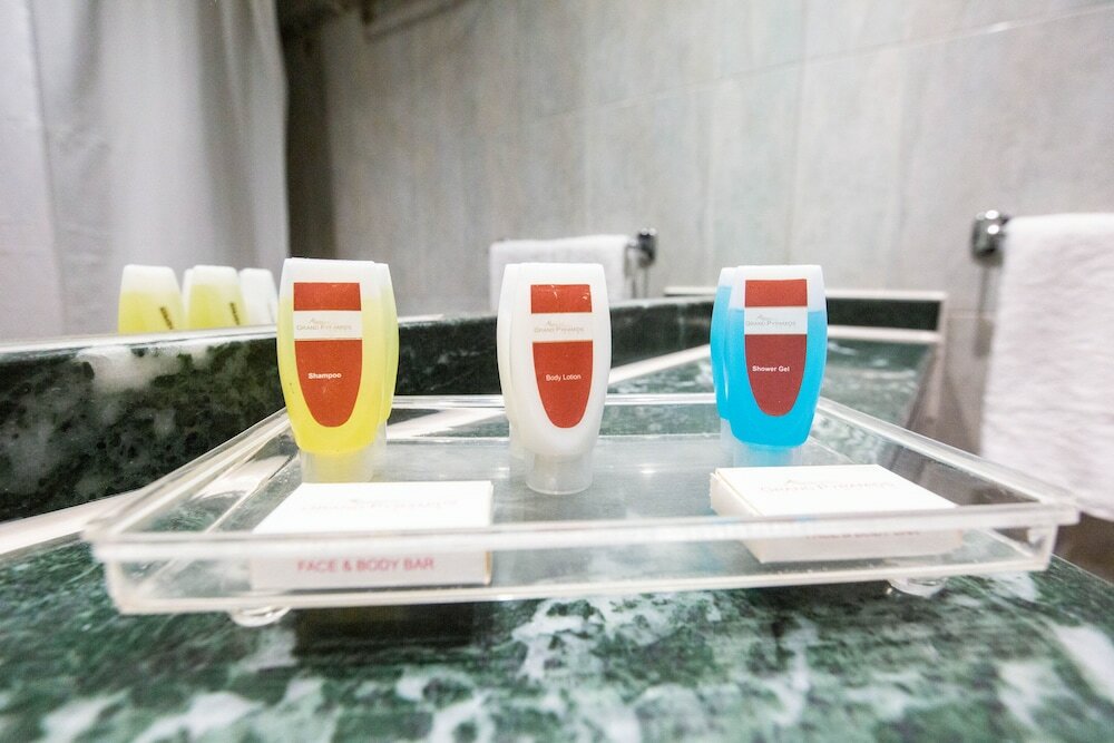 Фото Grand Pyramids Hotel