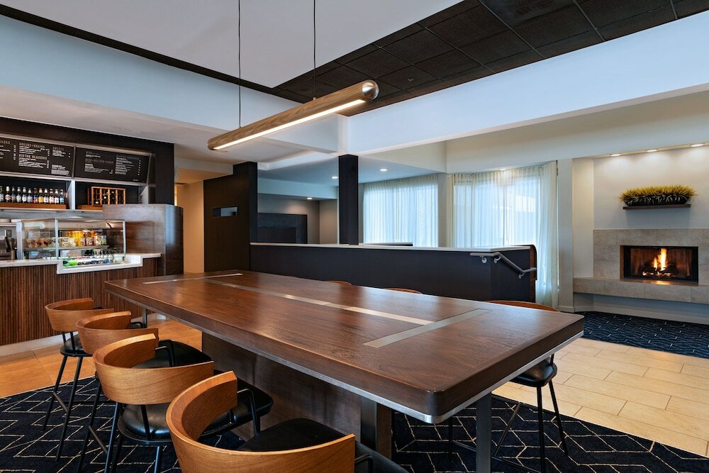 Фото Courtyard by Marriott Dallas Richardson at Spring Valley