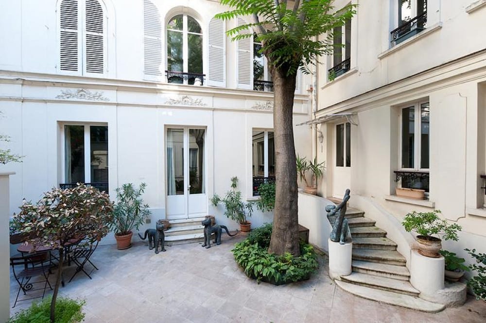 Фото Hôtel des Bains