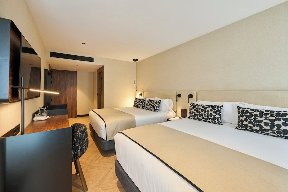 Фото Отель Catalonia Ramblas