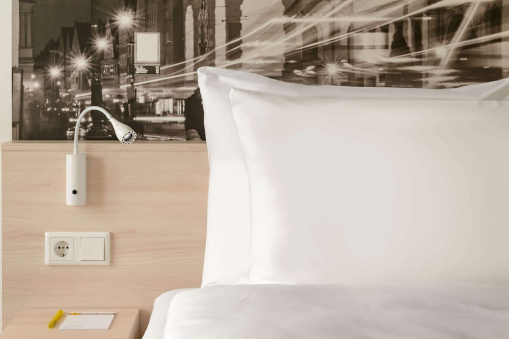 Фото Super 8 by Wyndham Augsburg