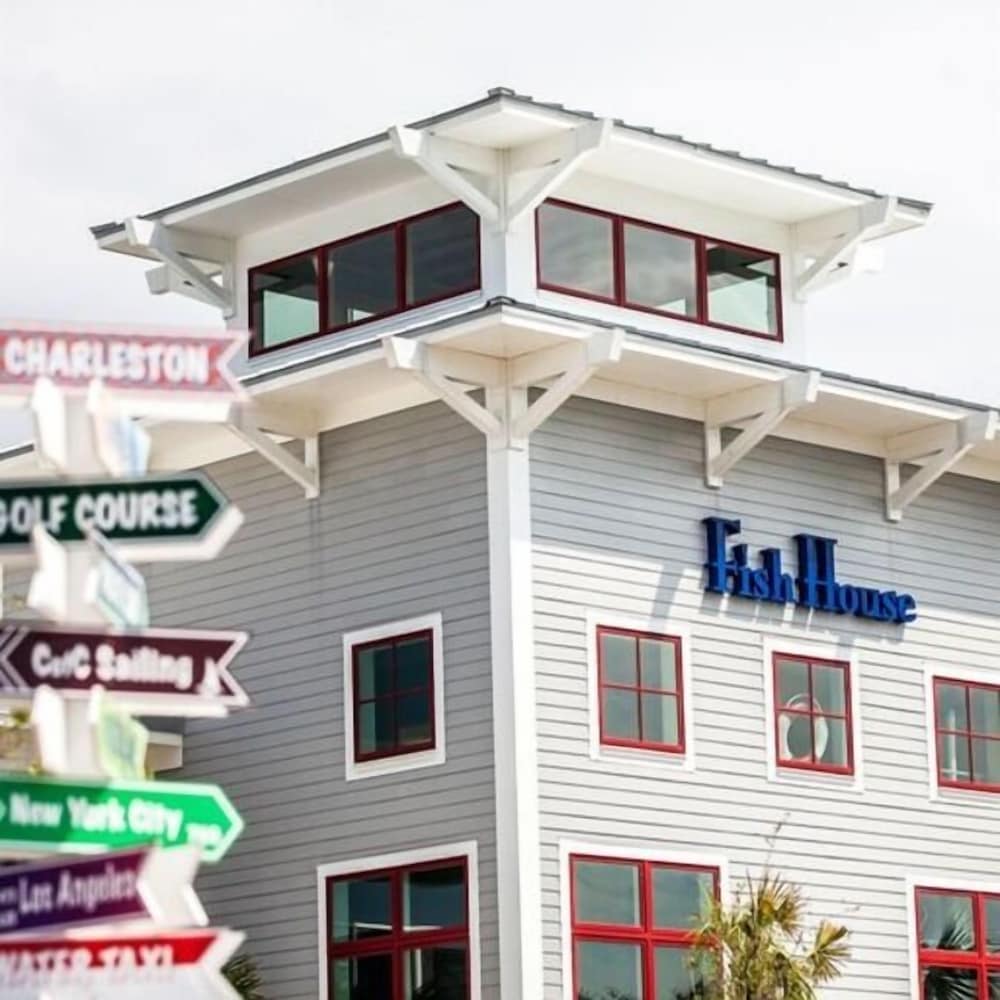 Фото Harborside at Charleston Harbor Resort and Marina