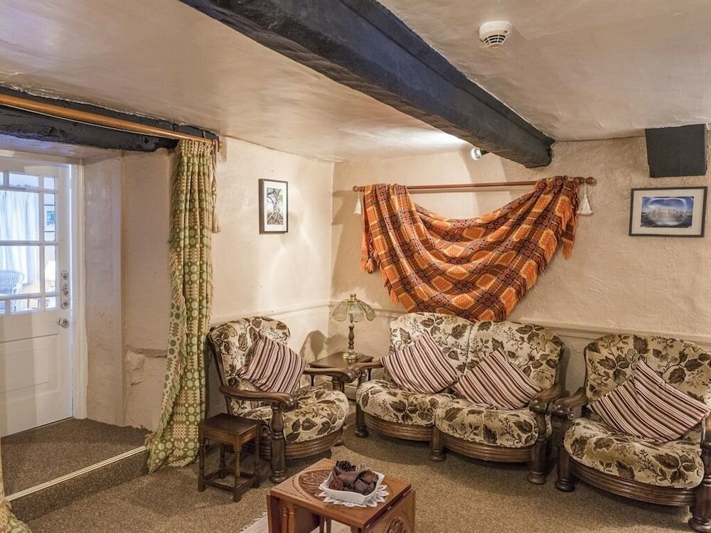 Фото Gwesty Minffordd Hotel