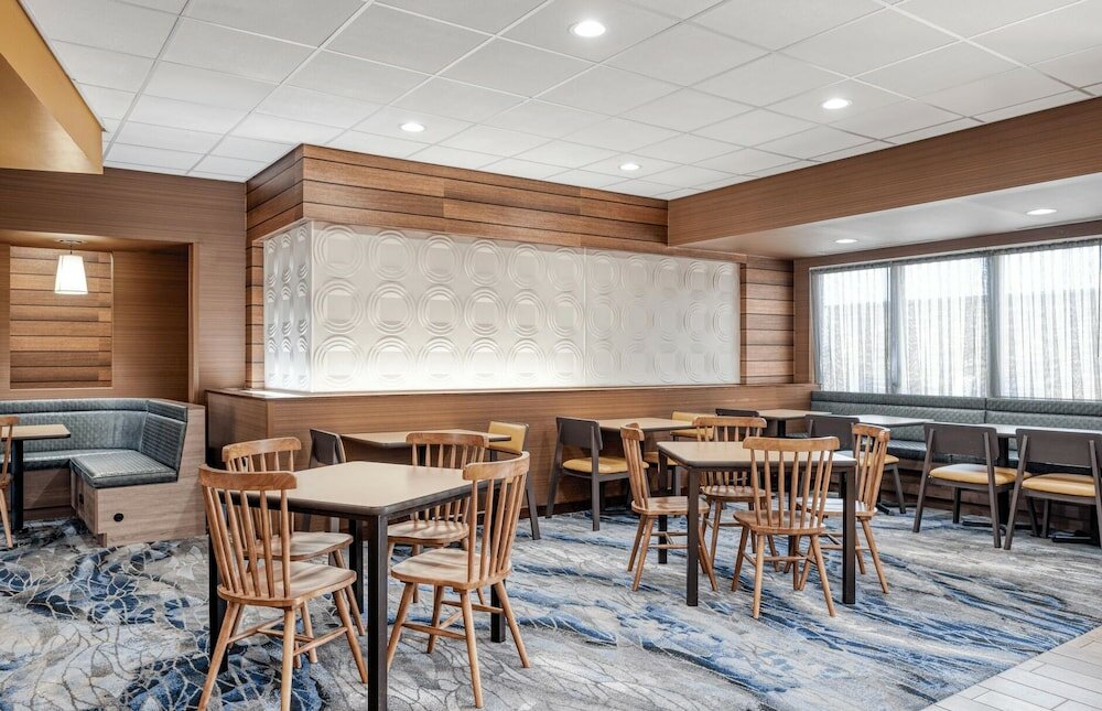 Фото Fairfield Inn & Suites Jeffersonville I-71