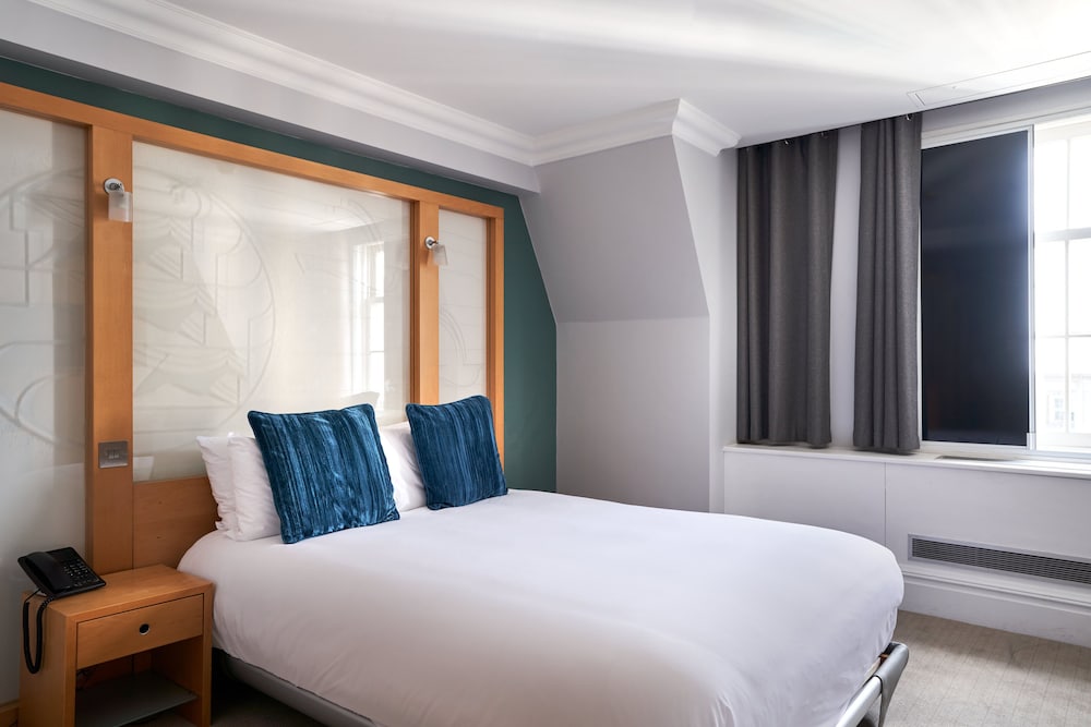 Фото Thistle London Park Lane