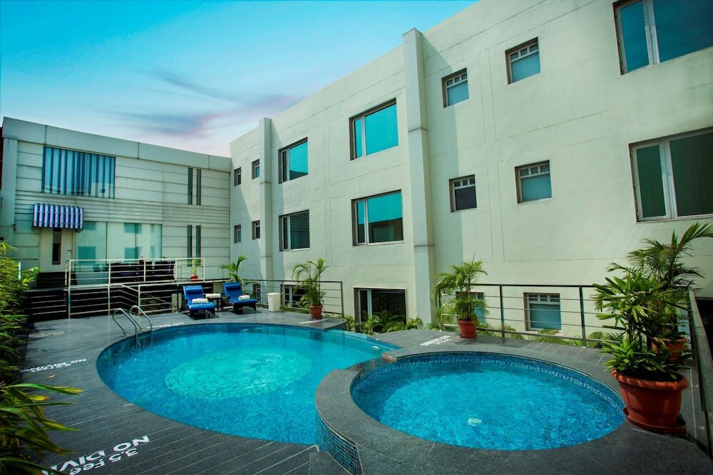 Фото отеля 2