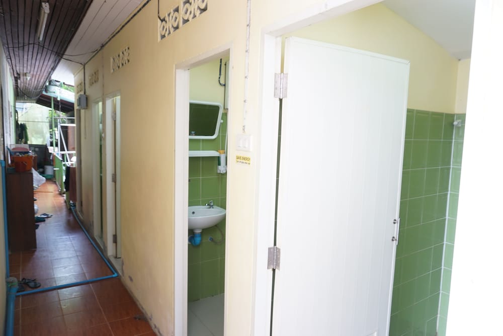 Фото Chaokoh Dorm Room