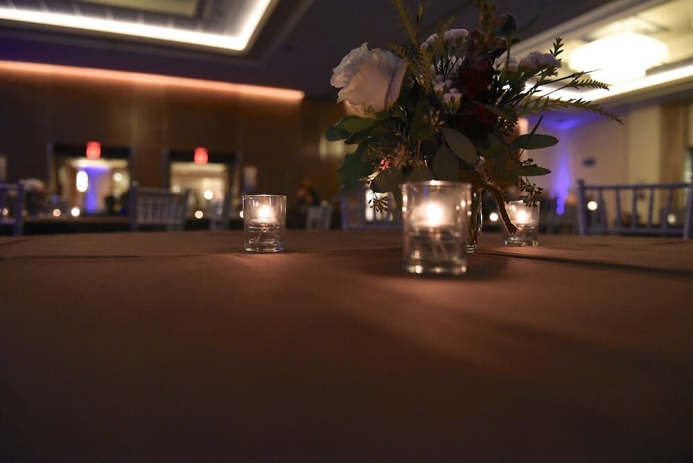 Фото Sheraton Redding Hotel at the Sundial Bridge