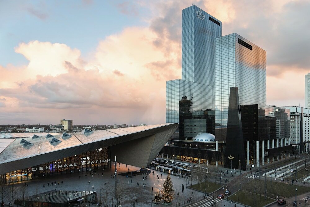 Фото Premier Suites Plus Rotterdam