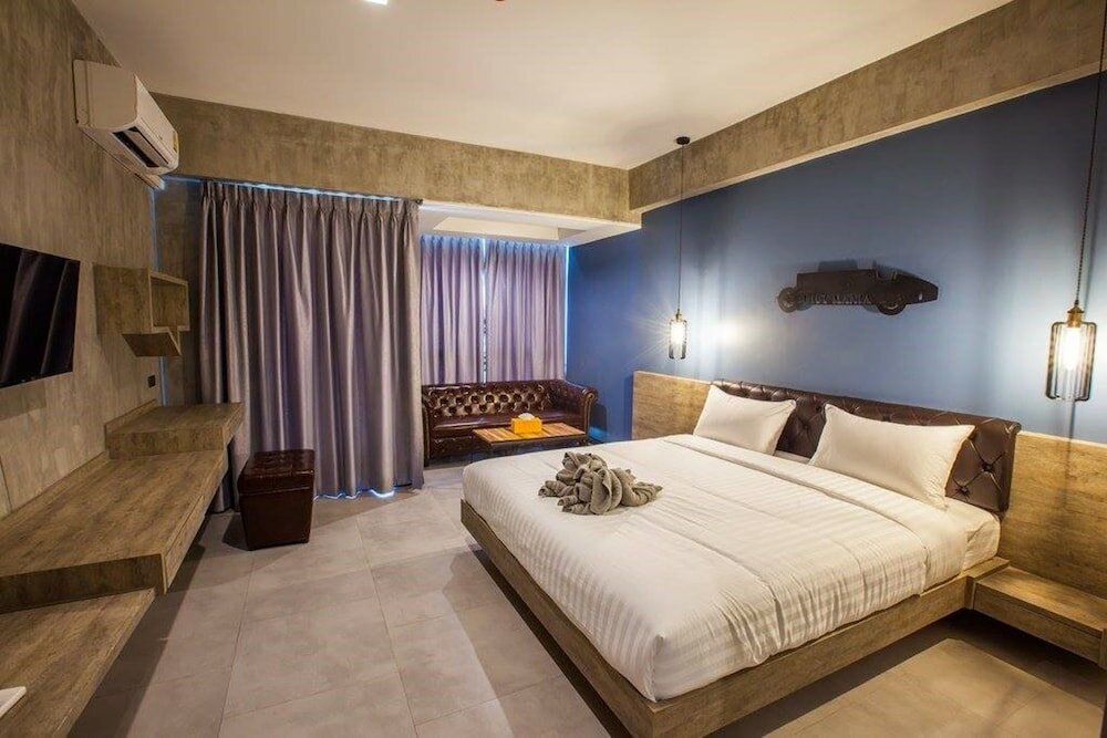 Фото Loftmania Boutique Hotel