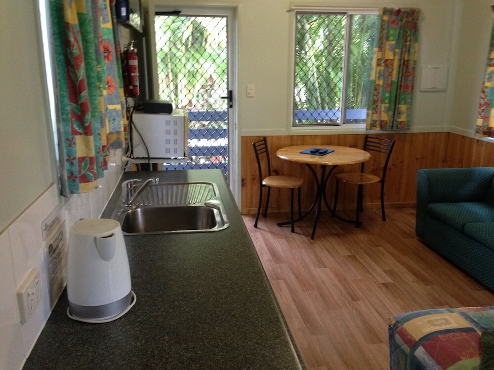 Фото Riverside Tourist Park