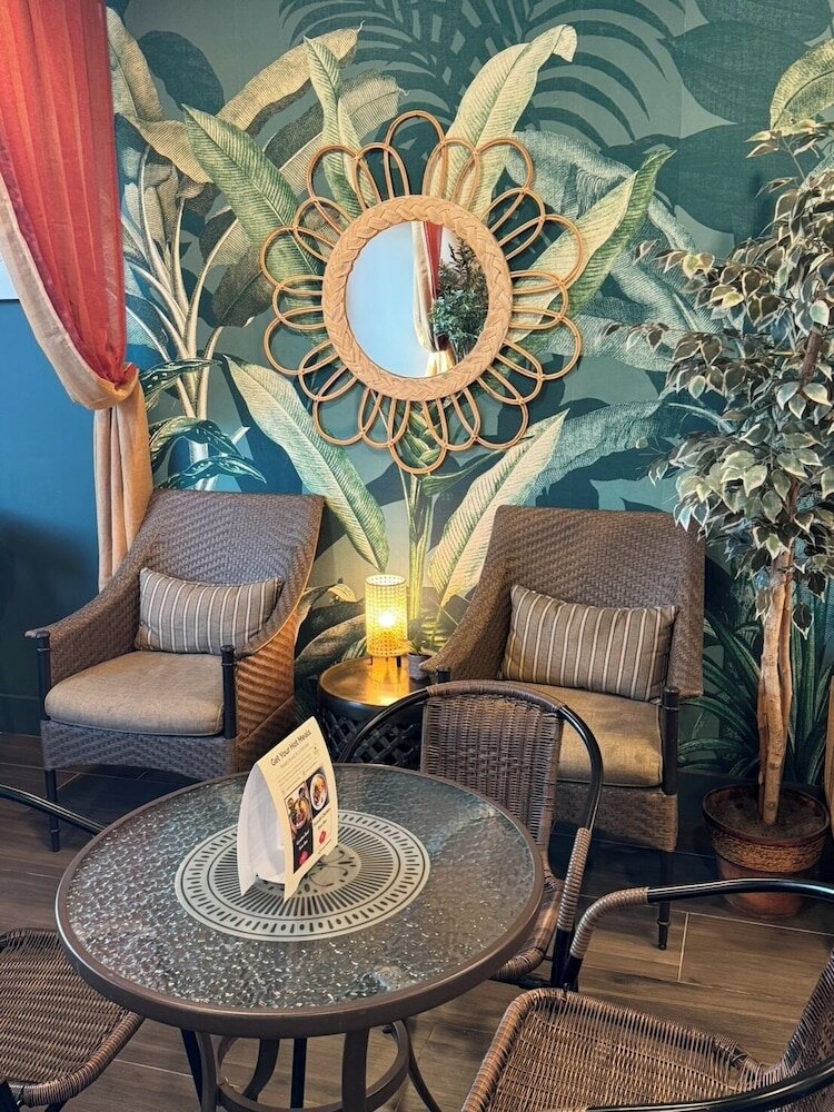 Фото GreenTree Inn & Suites Alhambra