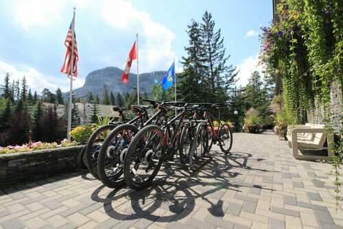Внешний вид отеля Tunnel Mountain Resort в Банфе, фото 4