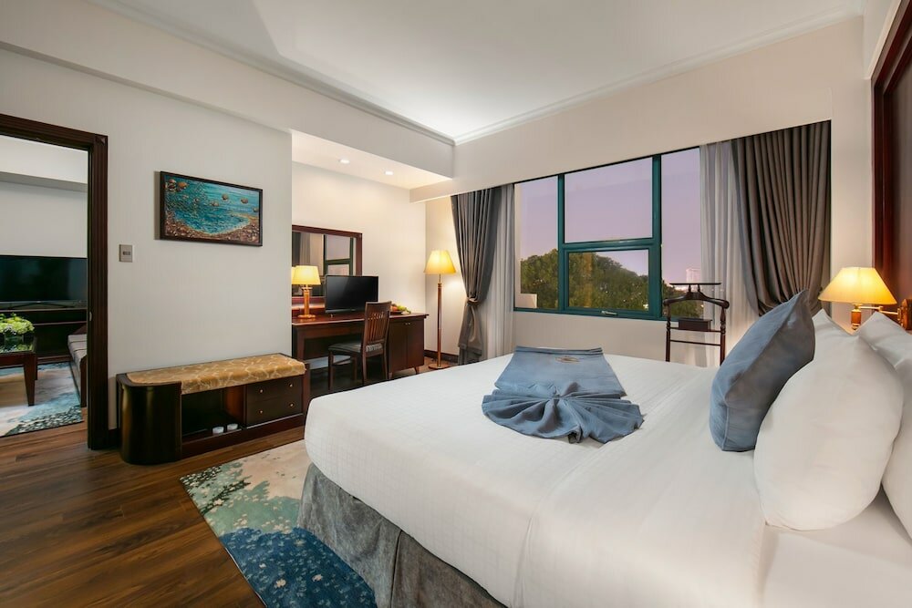 Фото The Tray Hotel