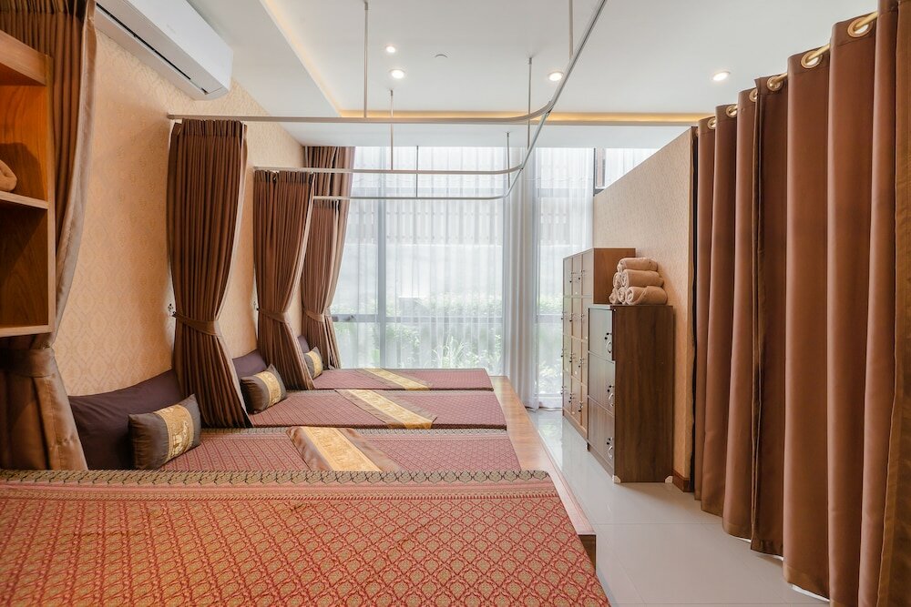 Фото Hotel Amber Pattaya