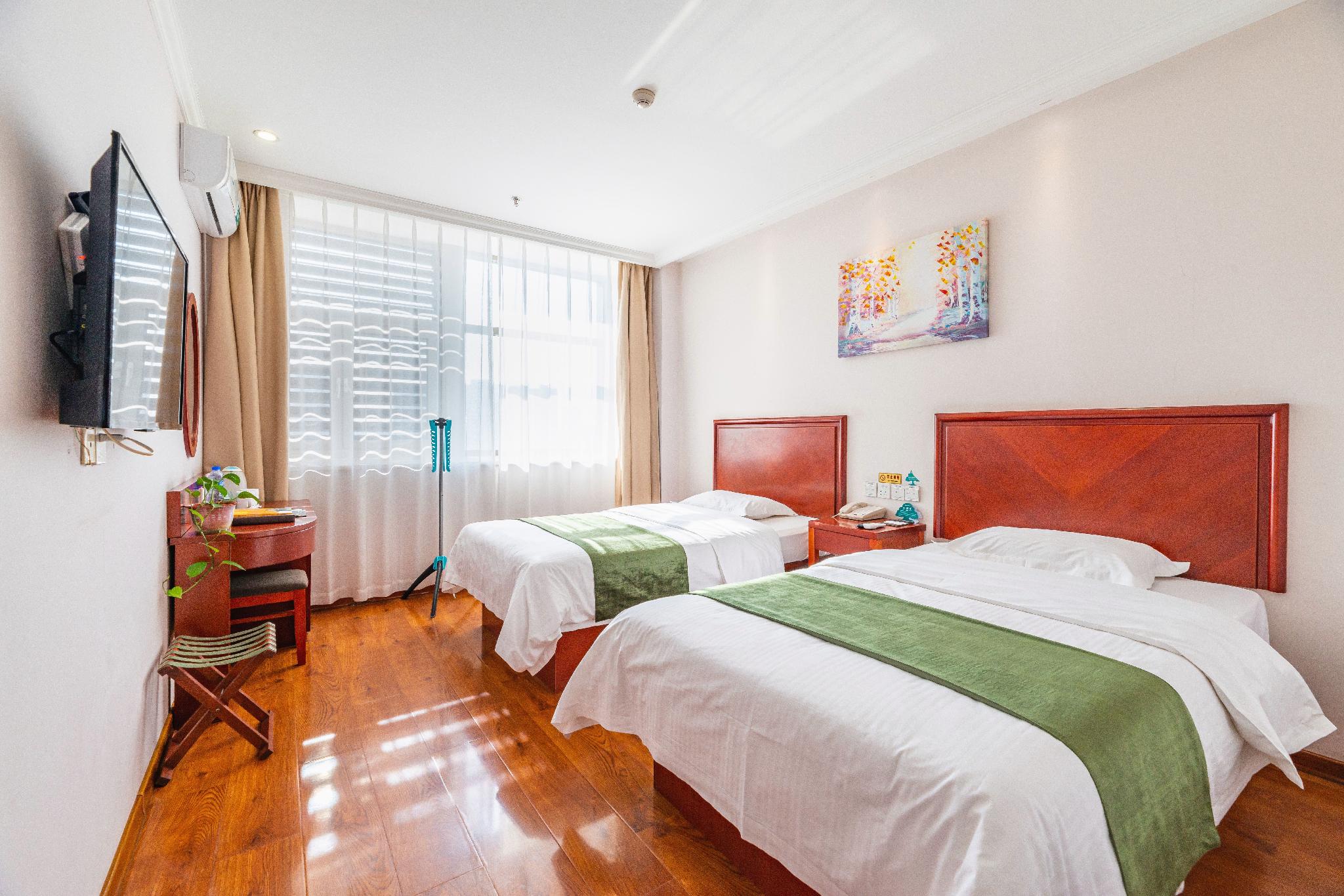 Фото GreenTree Inn Qinhuangdao Railway Station Square Express Hotel