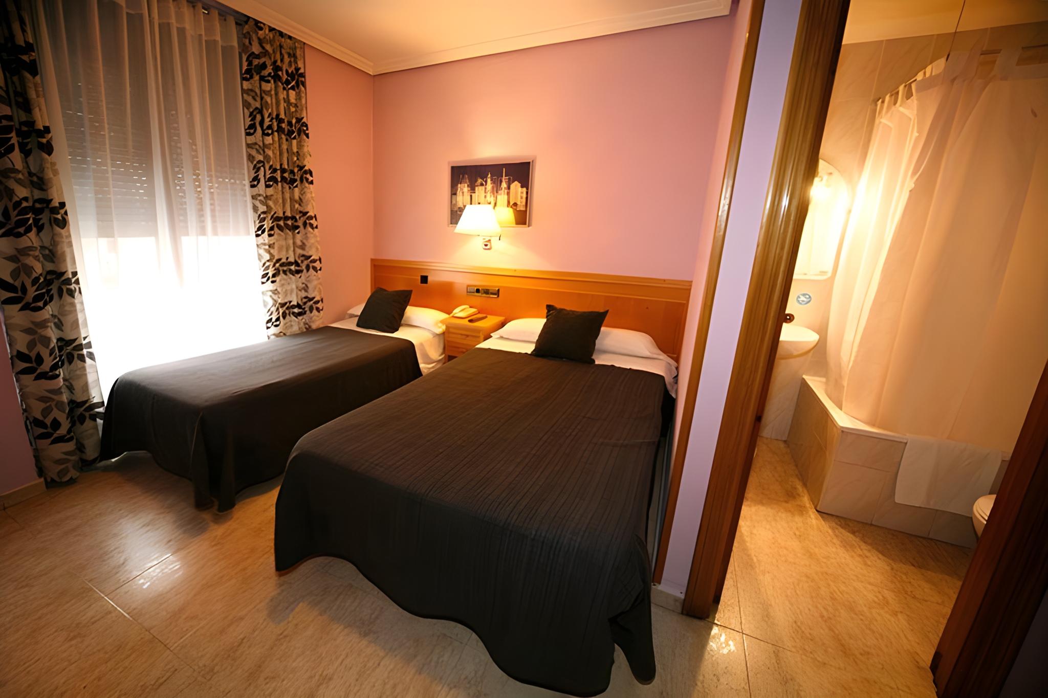 Фото Hostal Cruz Sol