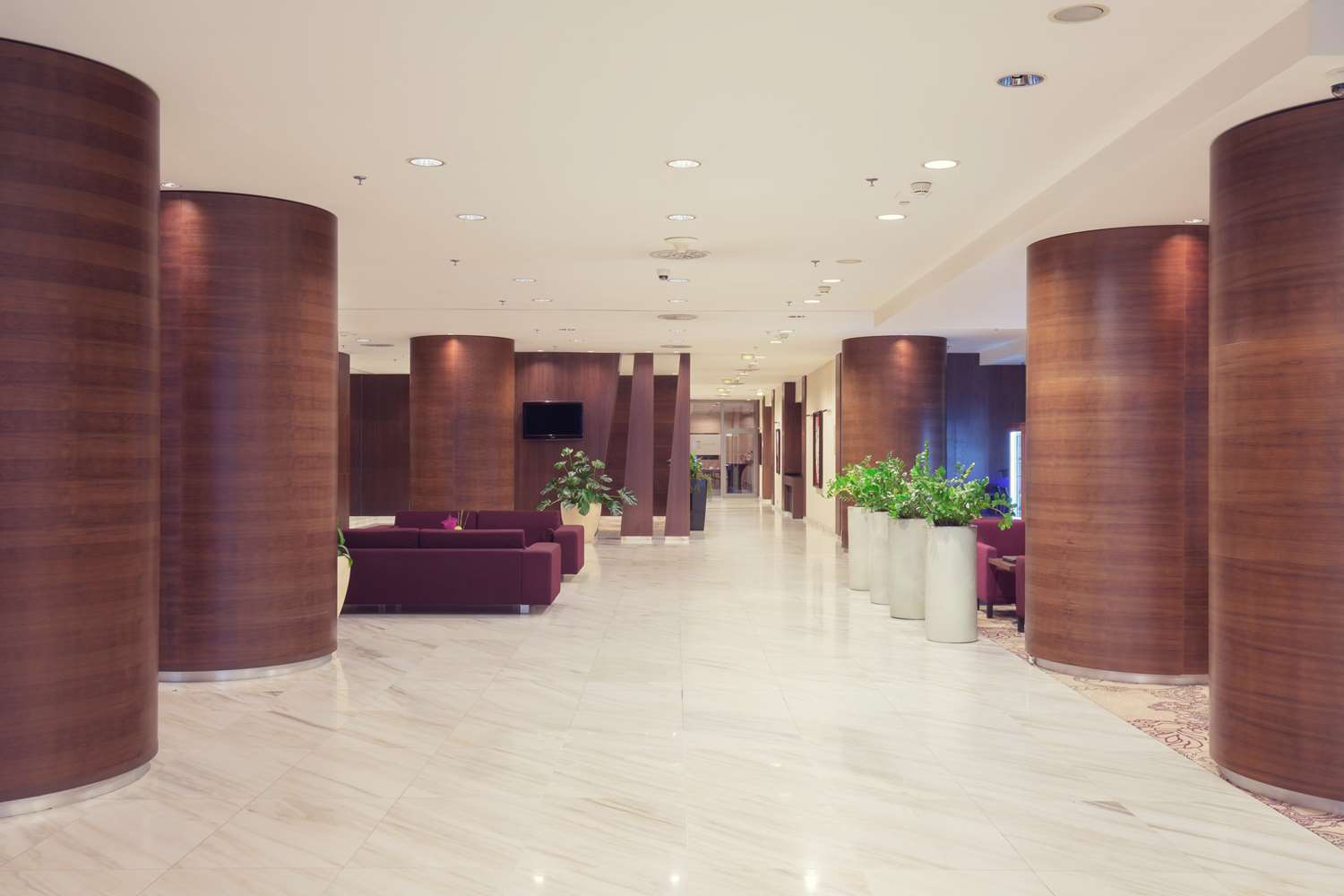 Фото DoubleTree by Hilton Hotel Kosice